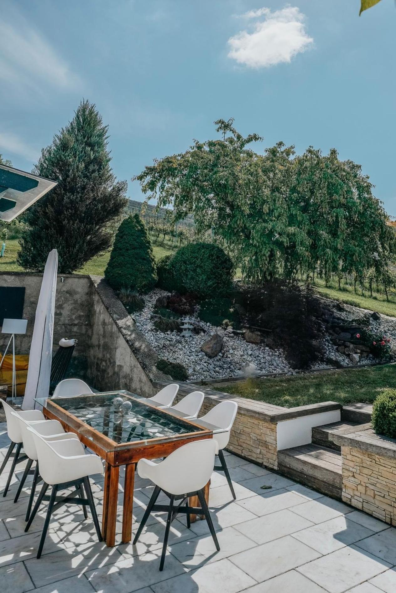 Weingut Holler Chalet Weingarten Spielfeld Esterno foto
